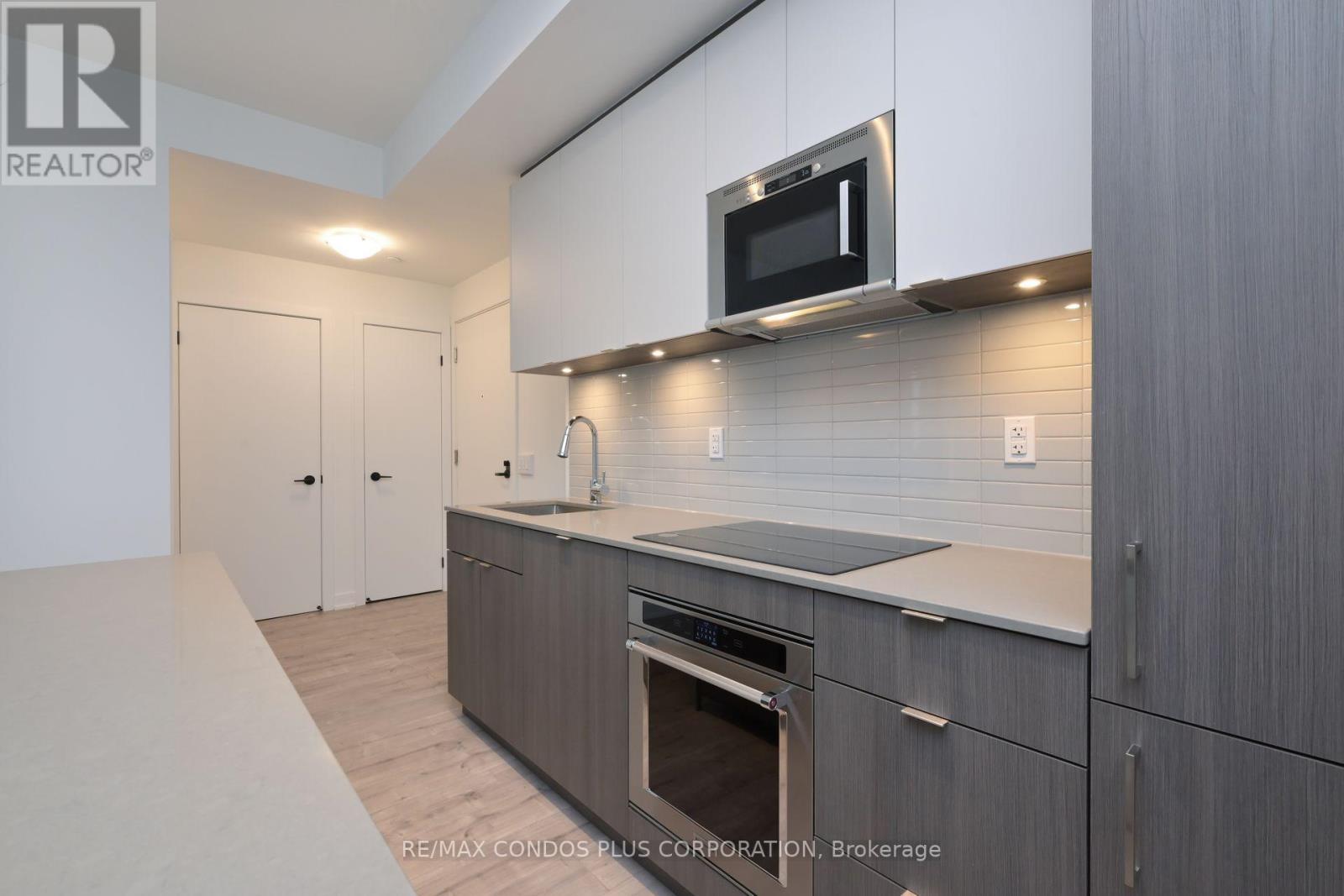 #445 -215 LAKESHORE RD W, #445