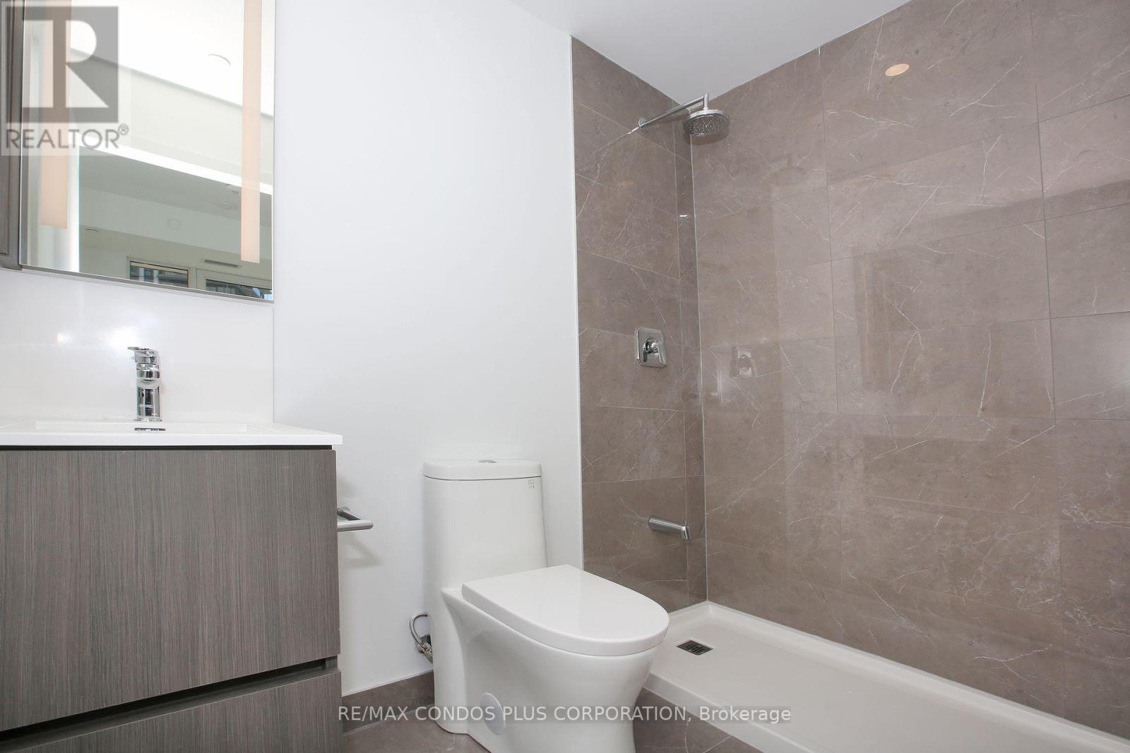 #445 -215 LAKESHORE RD W, #445
