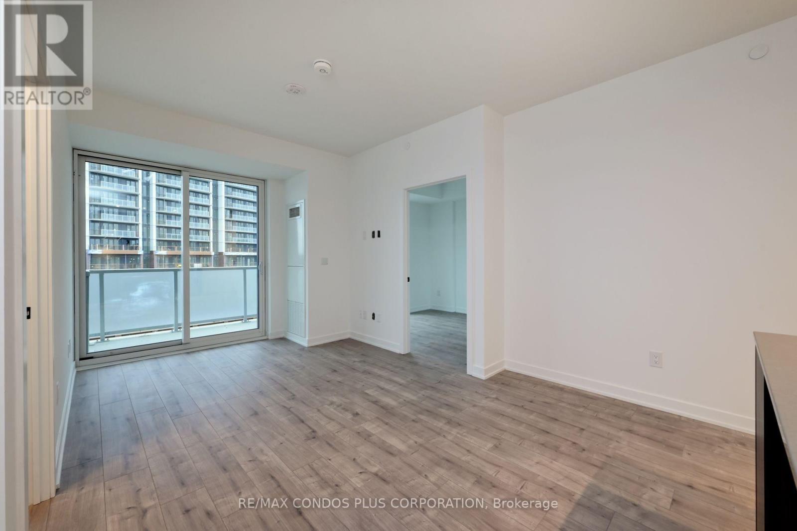 #445 -215 LAKESHORE RD W, #445