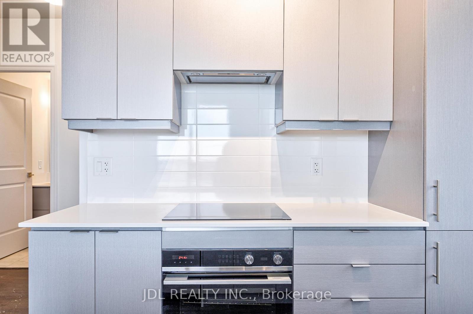 #2604 -36 ELM DR, #2604