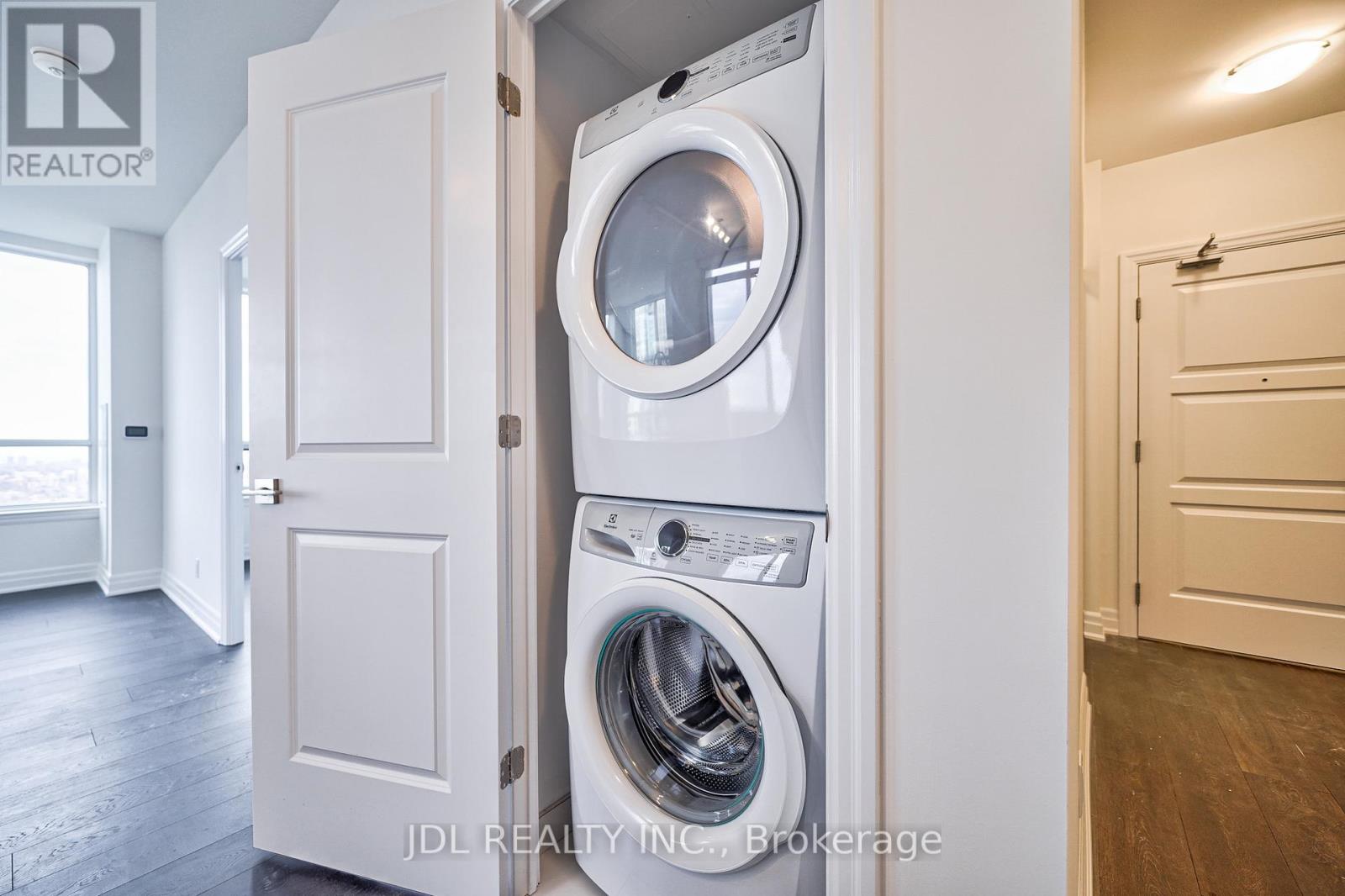 #2604 -36 ELM DR, #2604