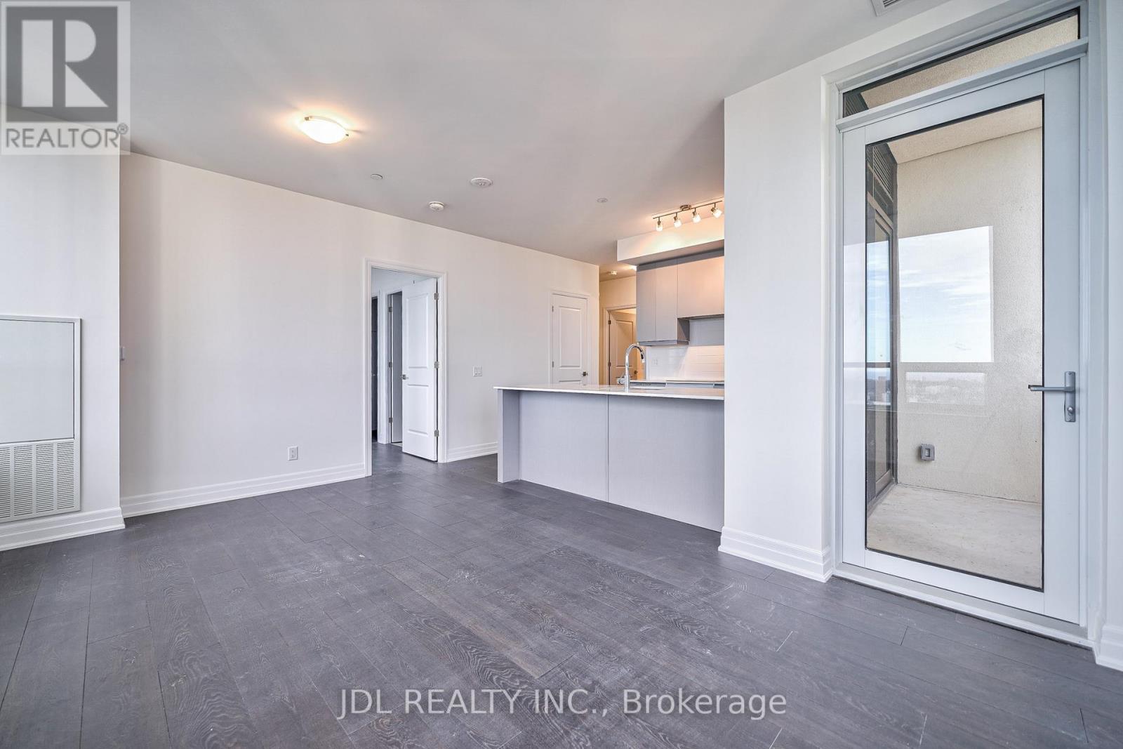 #2604 -36 ELM DR, #2604