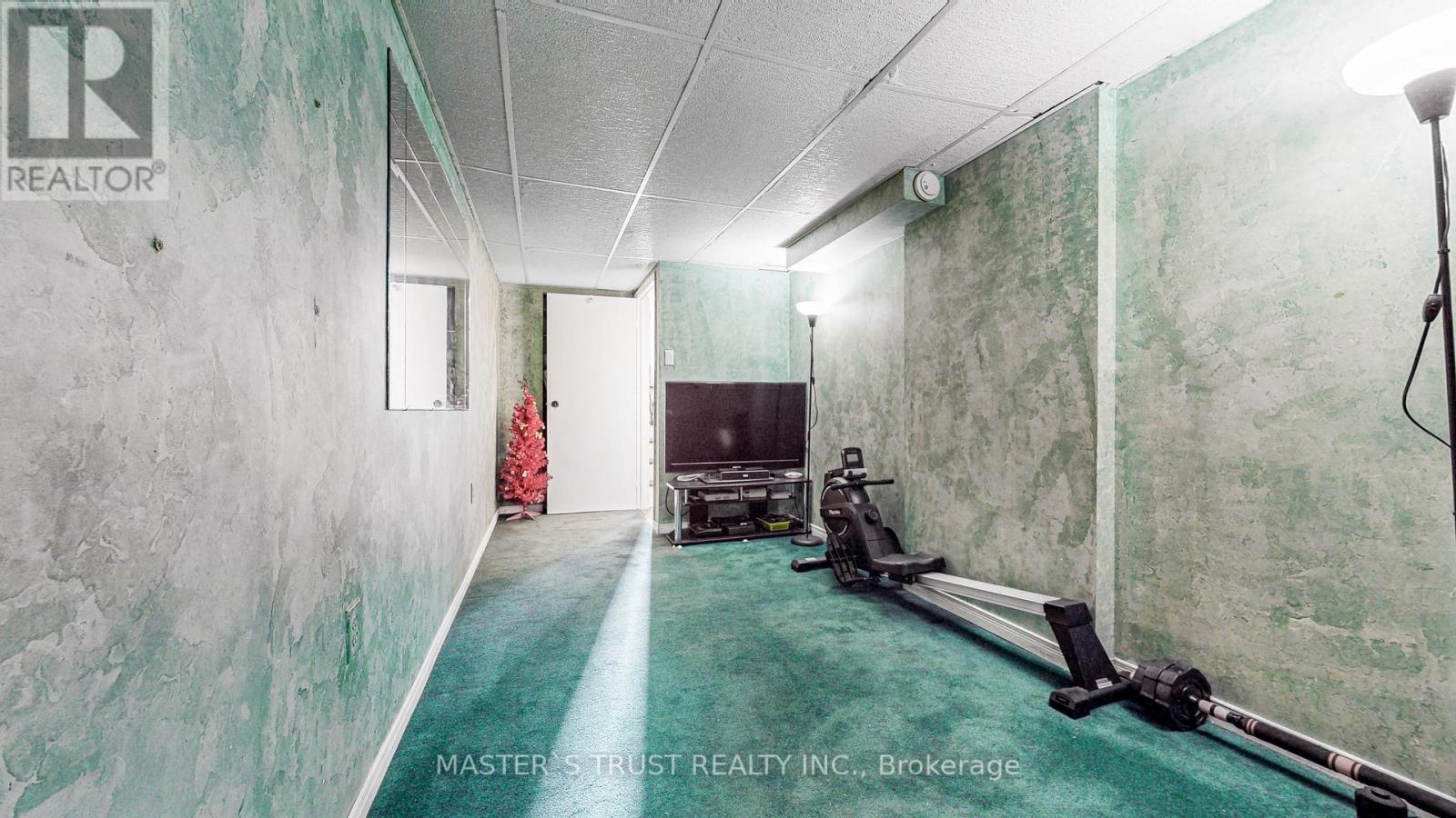 #9 -2380 BROMSGROVE RD, #9