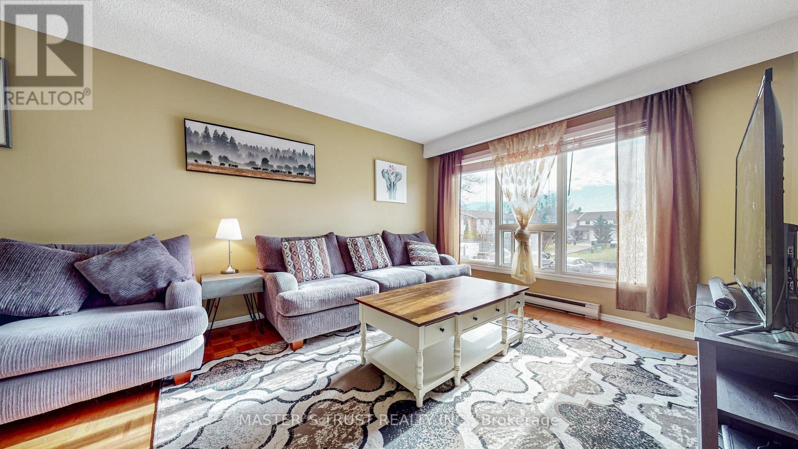 #9 -2380 BROMSGROVE RD, #9