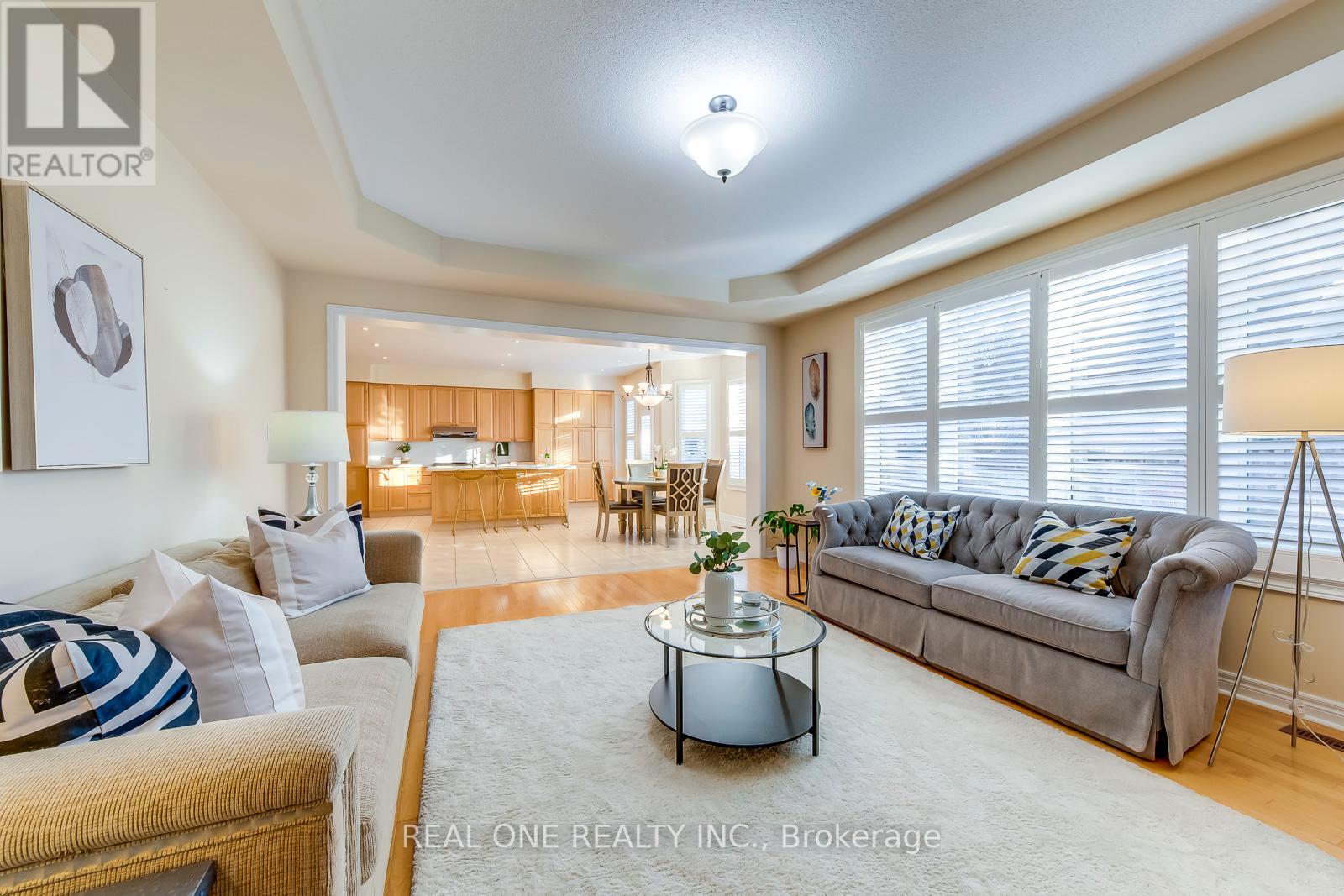 2446 BON ECHO DR