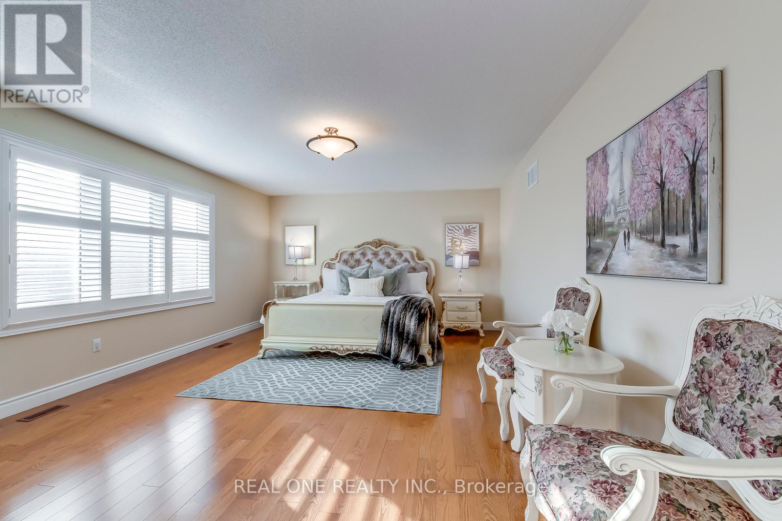 2446 BON ECHO DR