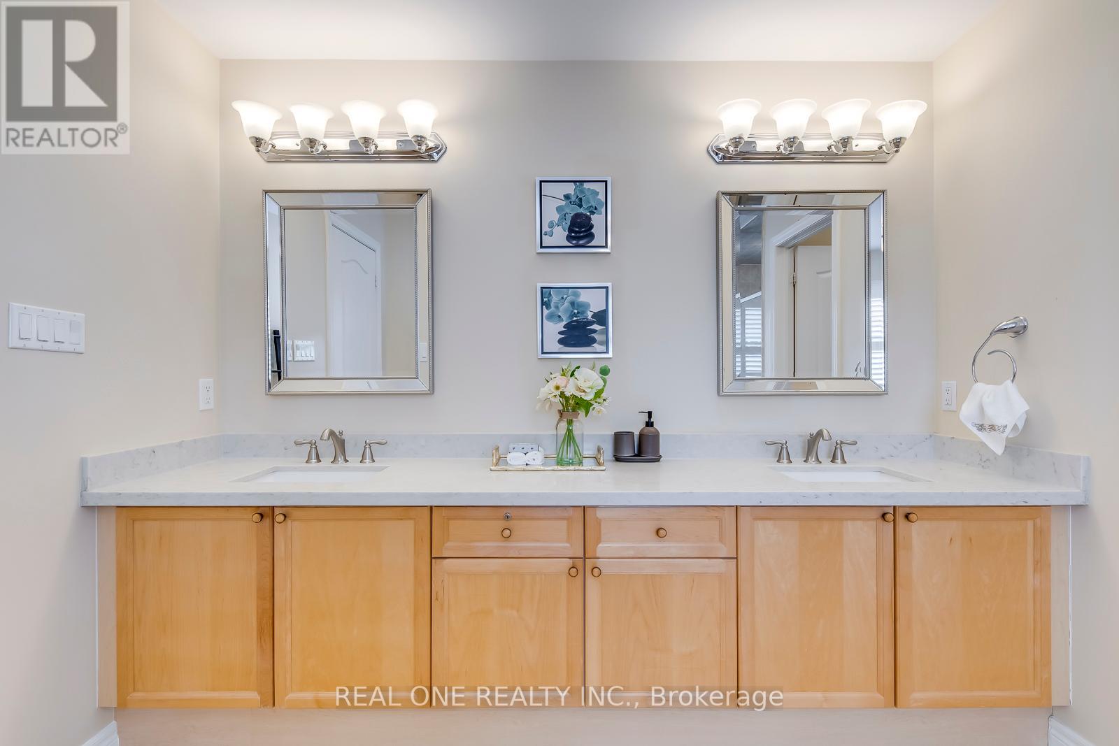 2446 BON ECHO DR