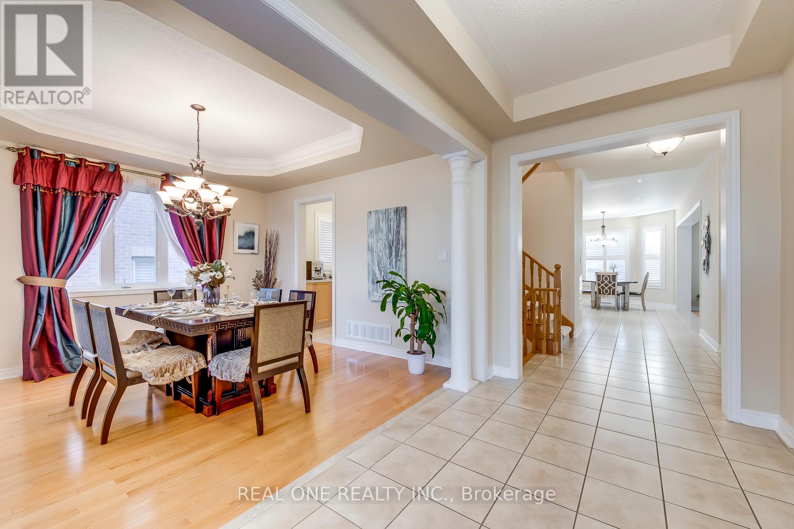 2446 BON ECHO DR
