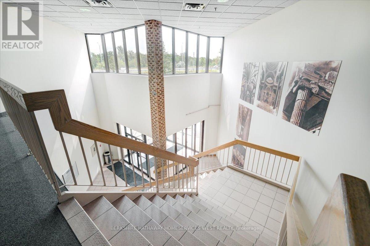 #215 -5080 TIMBERLEA BLVD, #215
