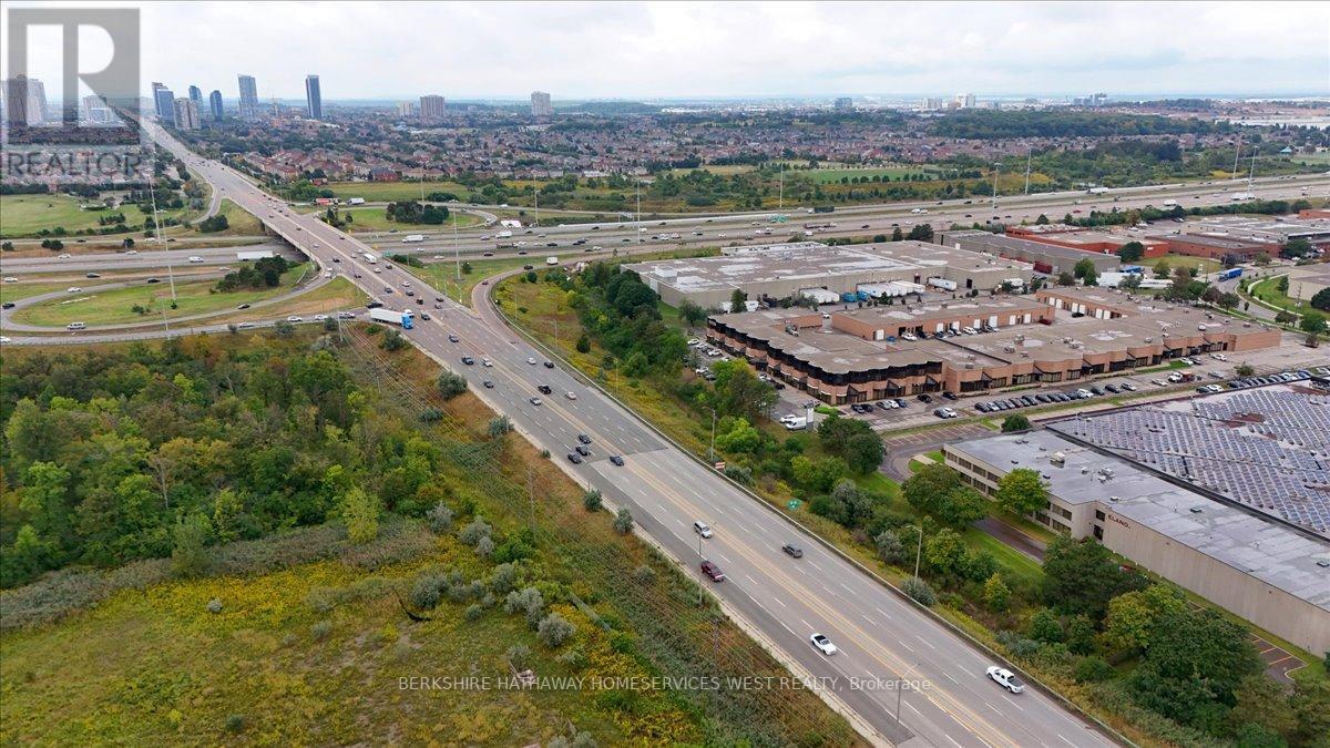 #215 -5080 TIMBERLEA BLVD, #215