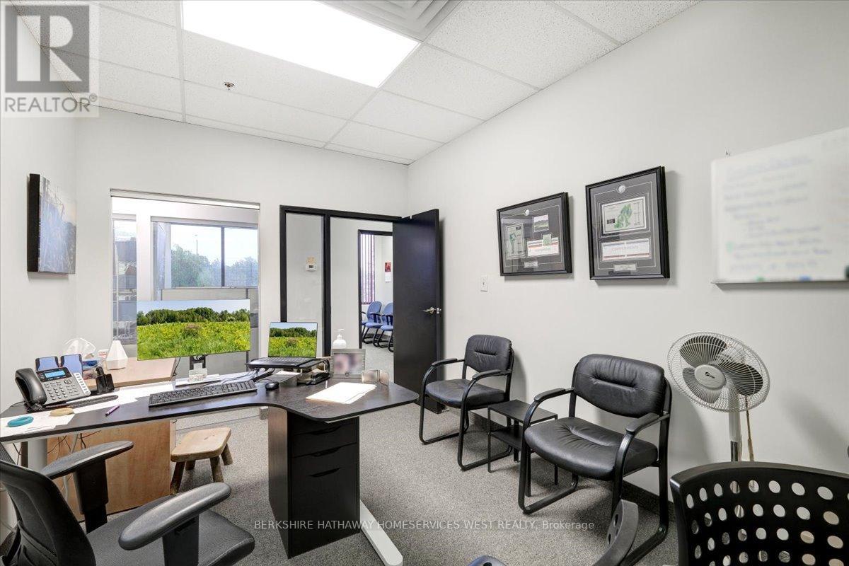 #215 -5080 TIMBERLEA BLVD, #215