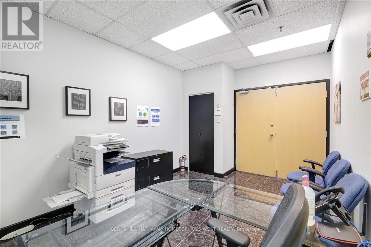 #215 -5080 TIMBERLEA BLVD, #215