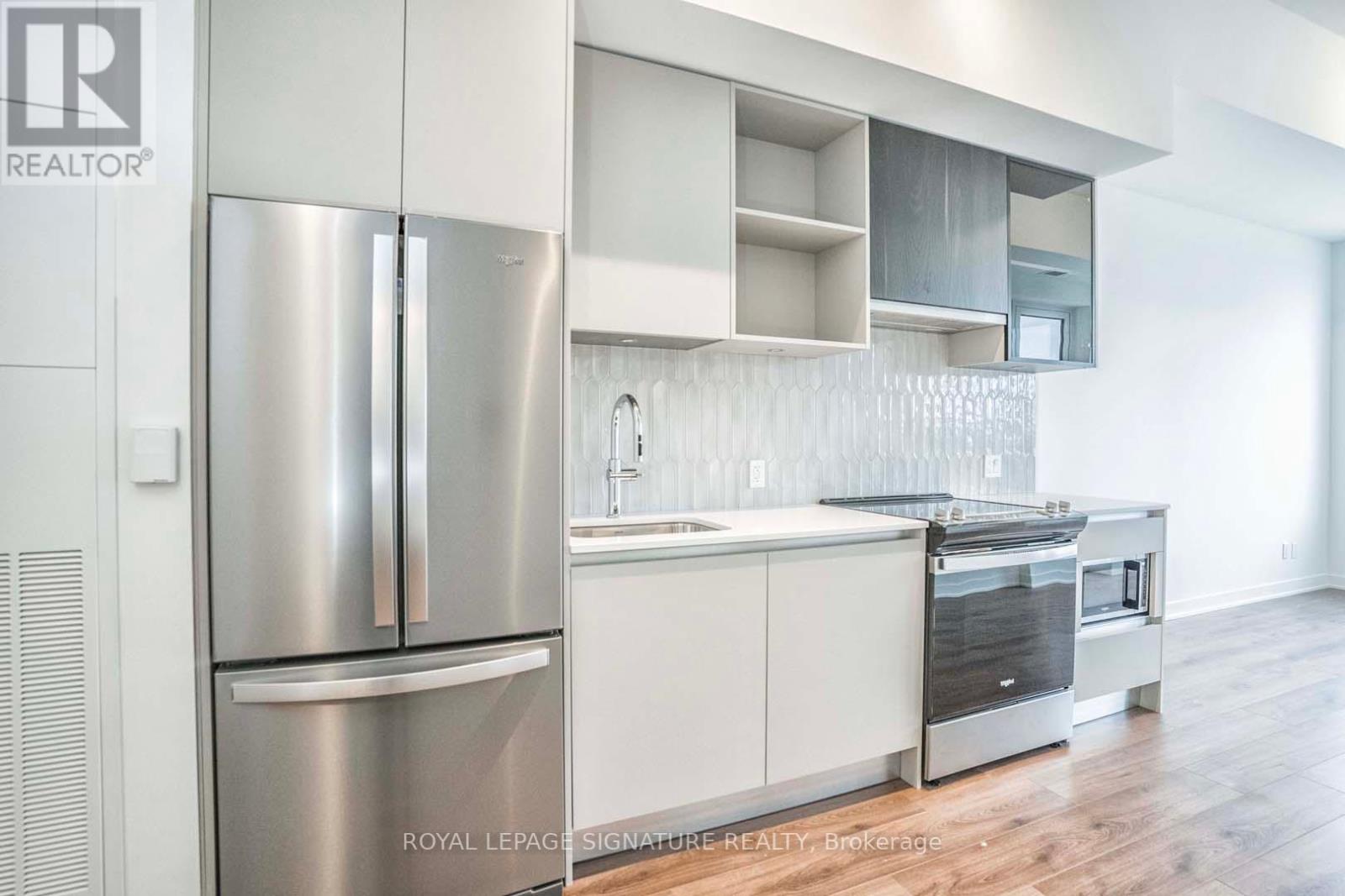 #232 -405 DUNDAS ST W, #232