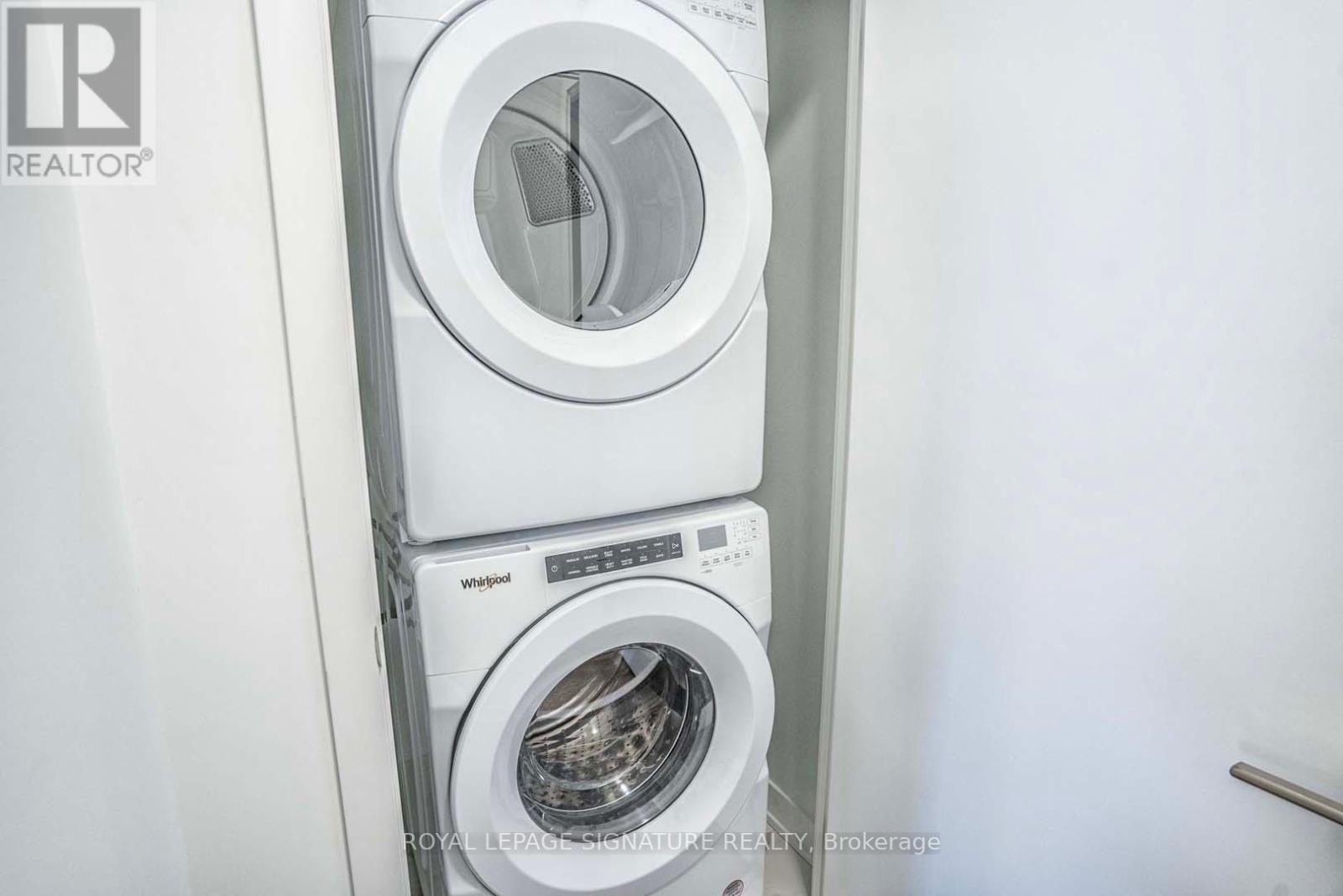 #232 -405 DUNDAS ST W, #232
