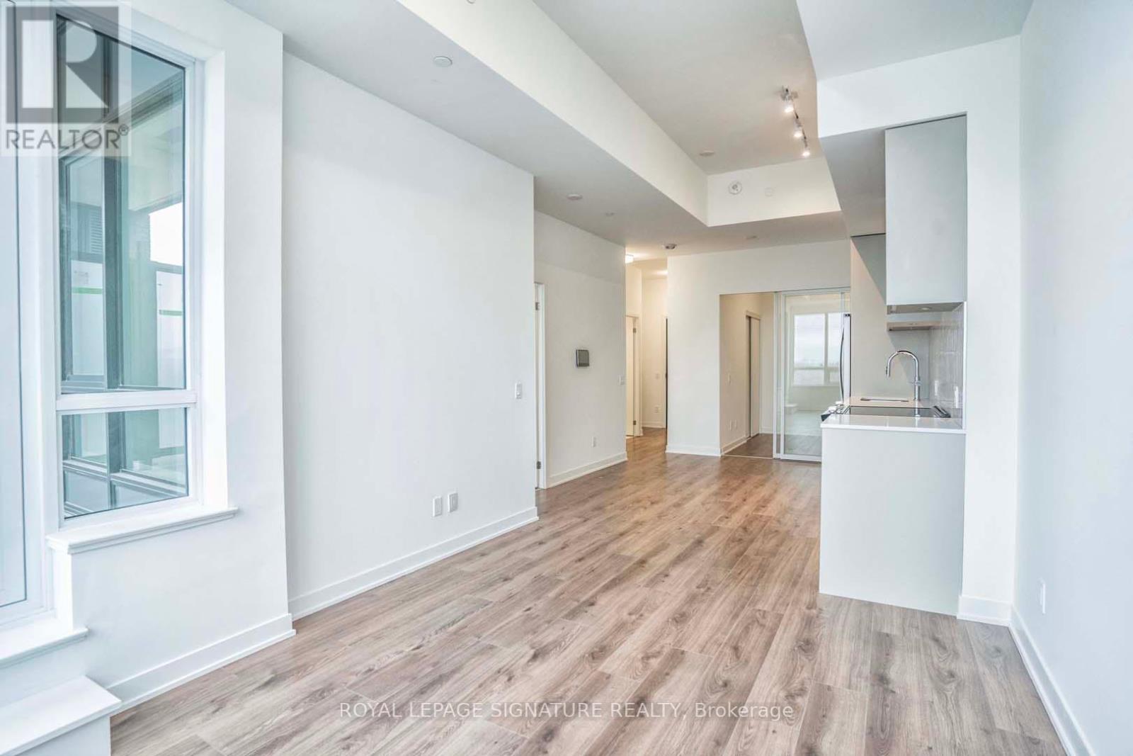 #232 -405 DUNDAS ST W, #232