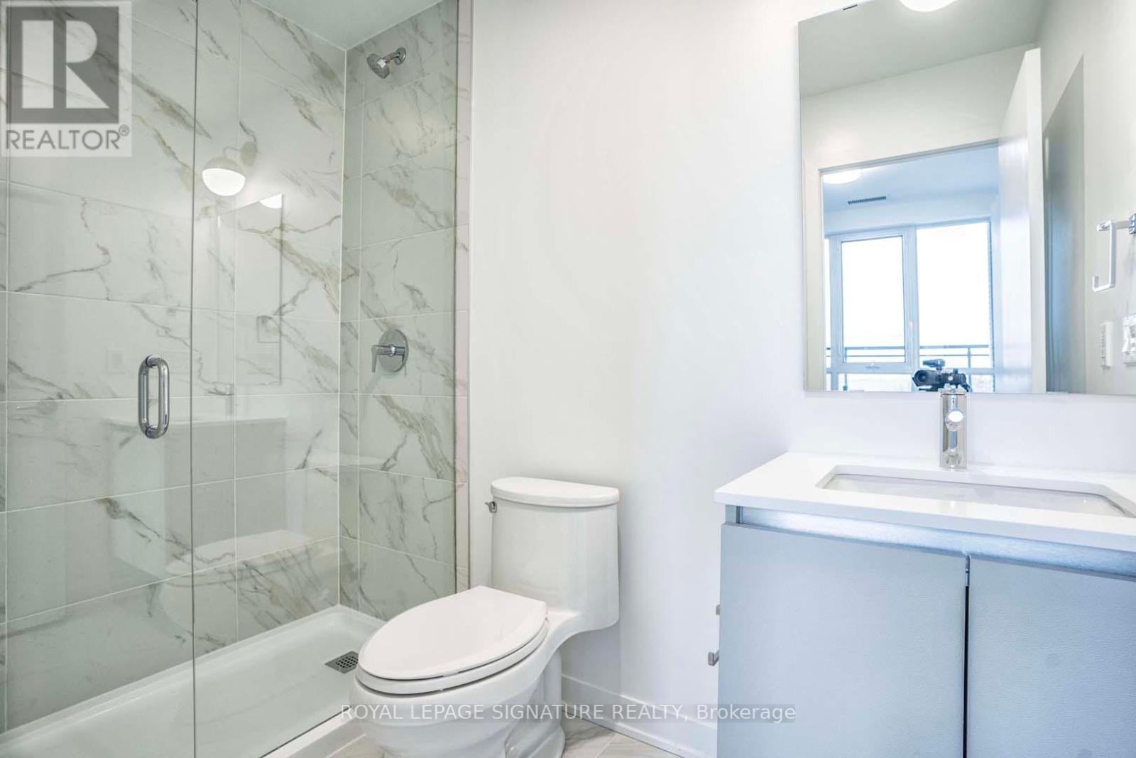 #232 -405 DUNDAS ST W, #232