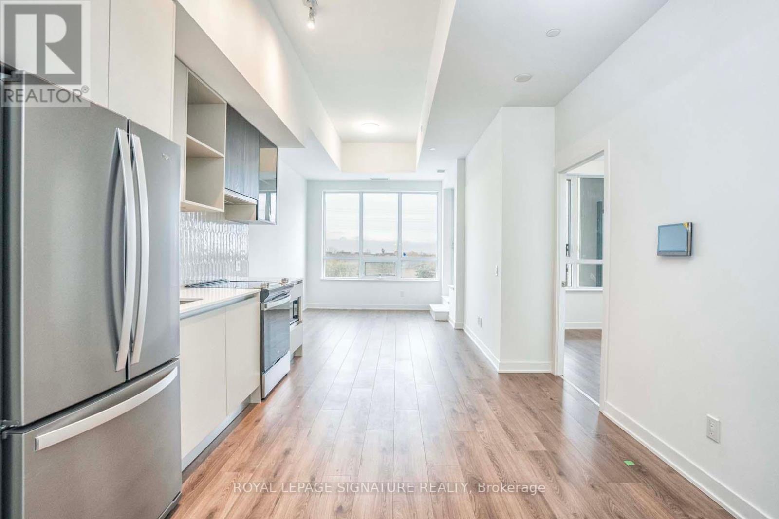#232 -405 DUNDAS ST W, #232