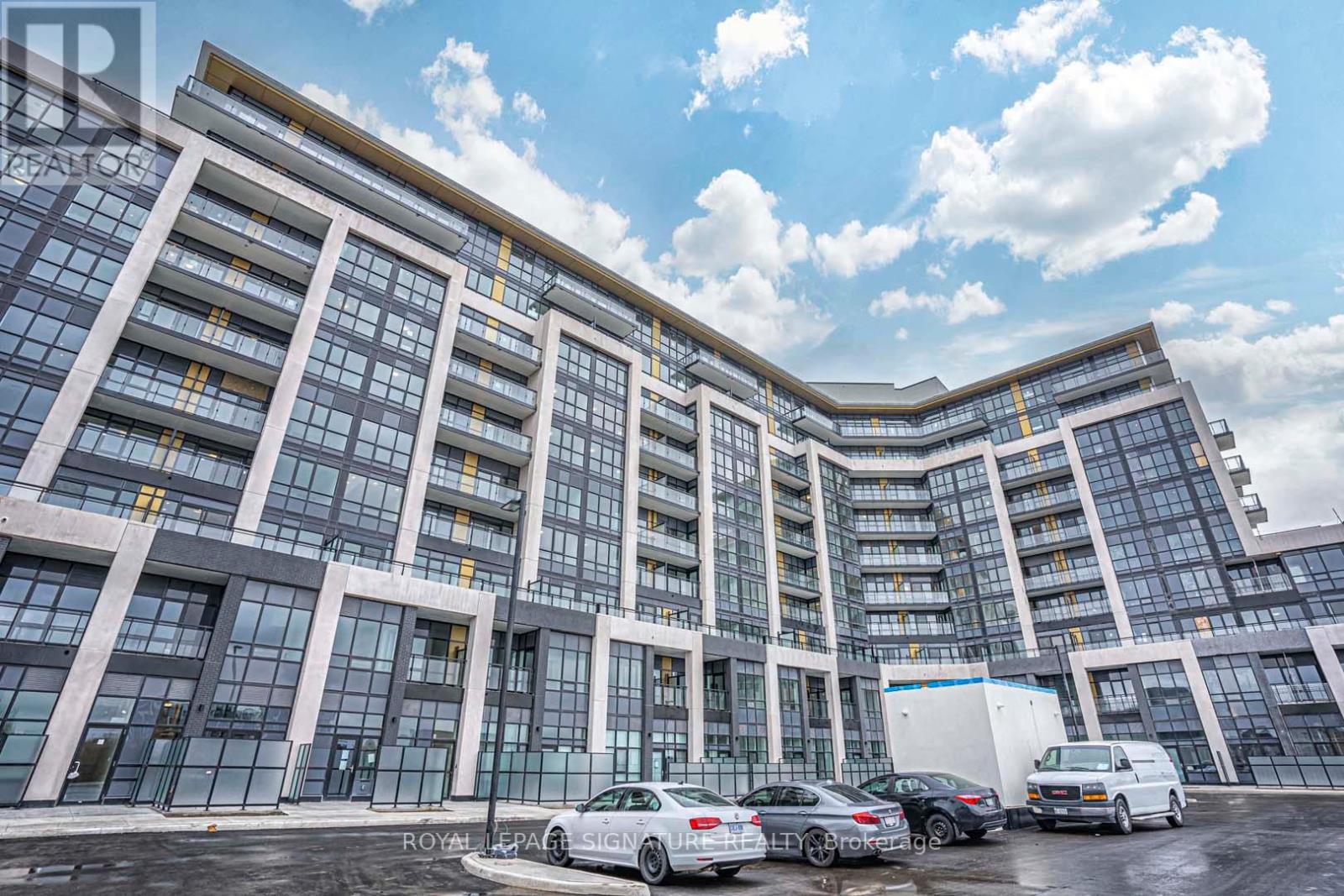 #232 -405 DUNDAS ST W, #232