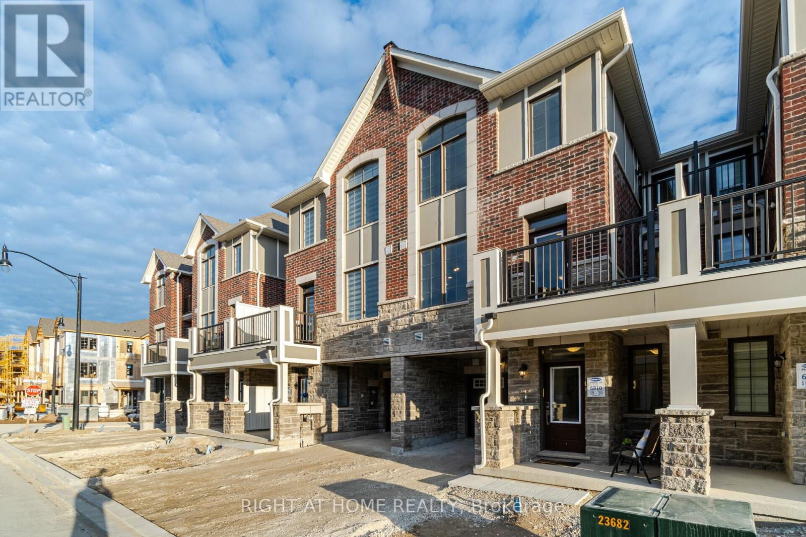 51 KEPPEL CIRC