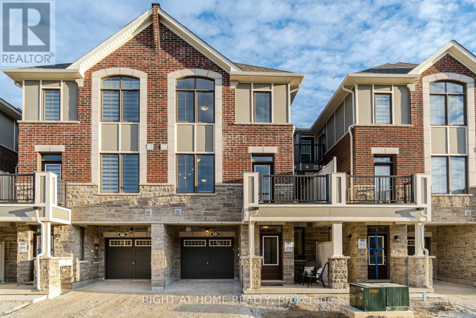 51 KEPPEL CIRC