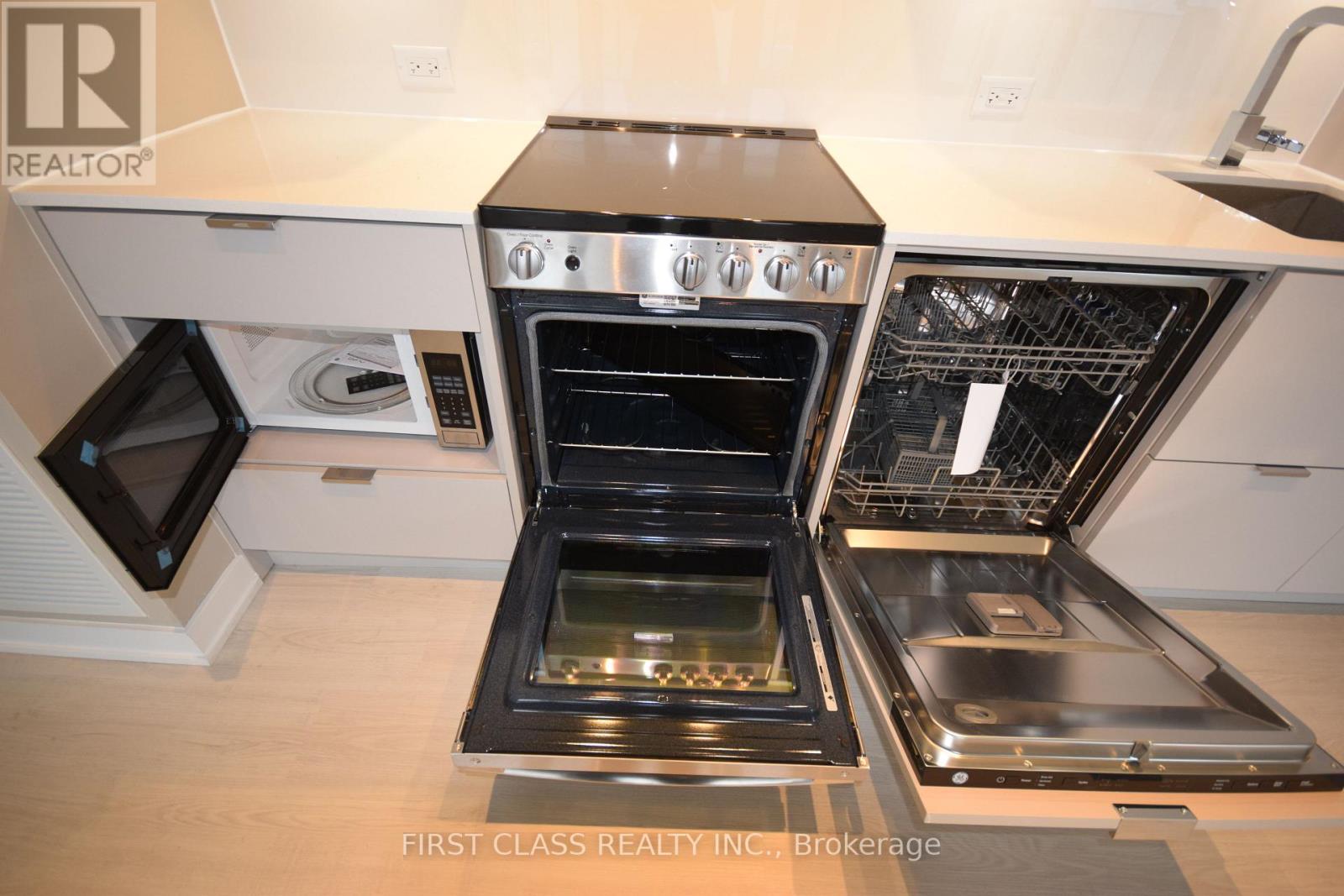 #2805 -3883 QUARTZ RD, #2805