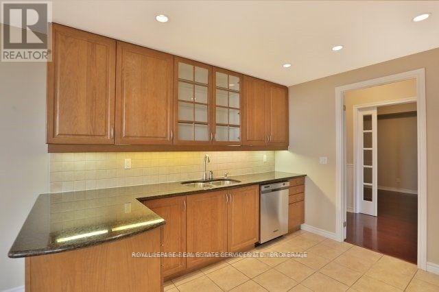 #2201 -1900 THE COLLEGEWAY, #2201