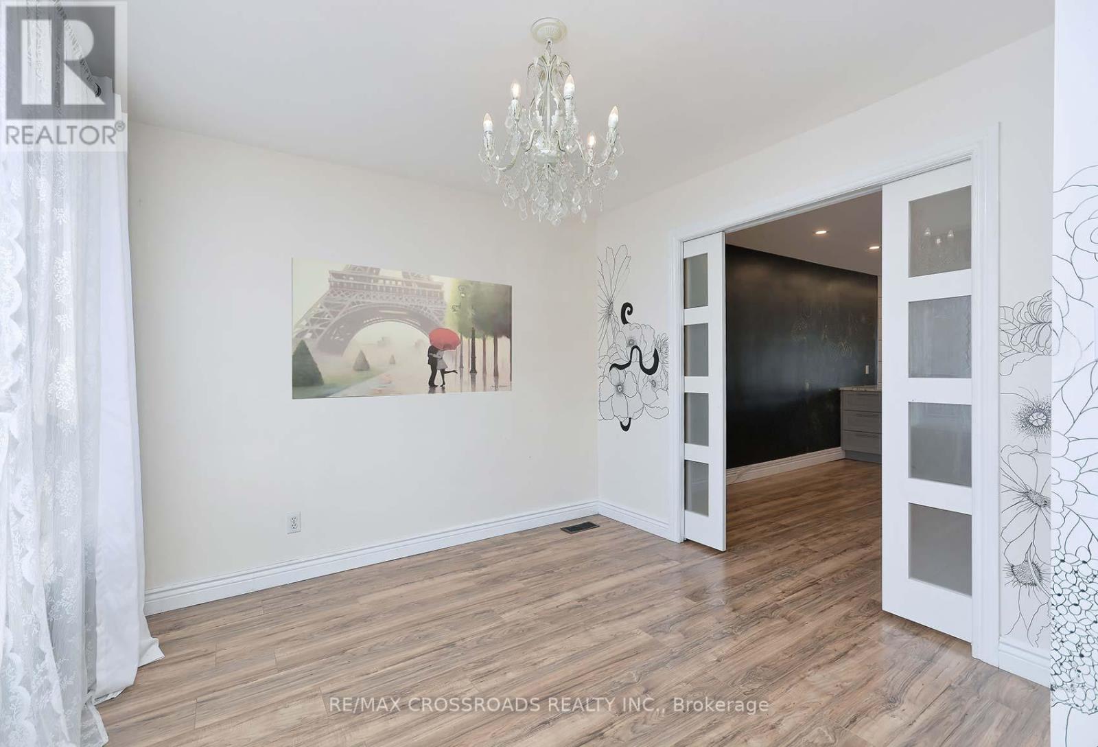 2371 BARCLAY RD