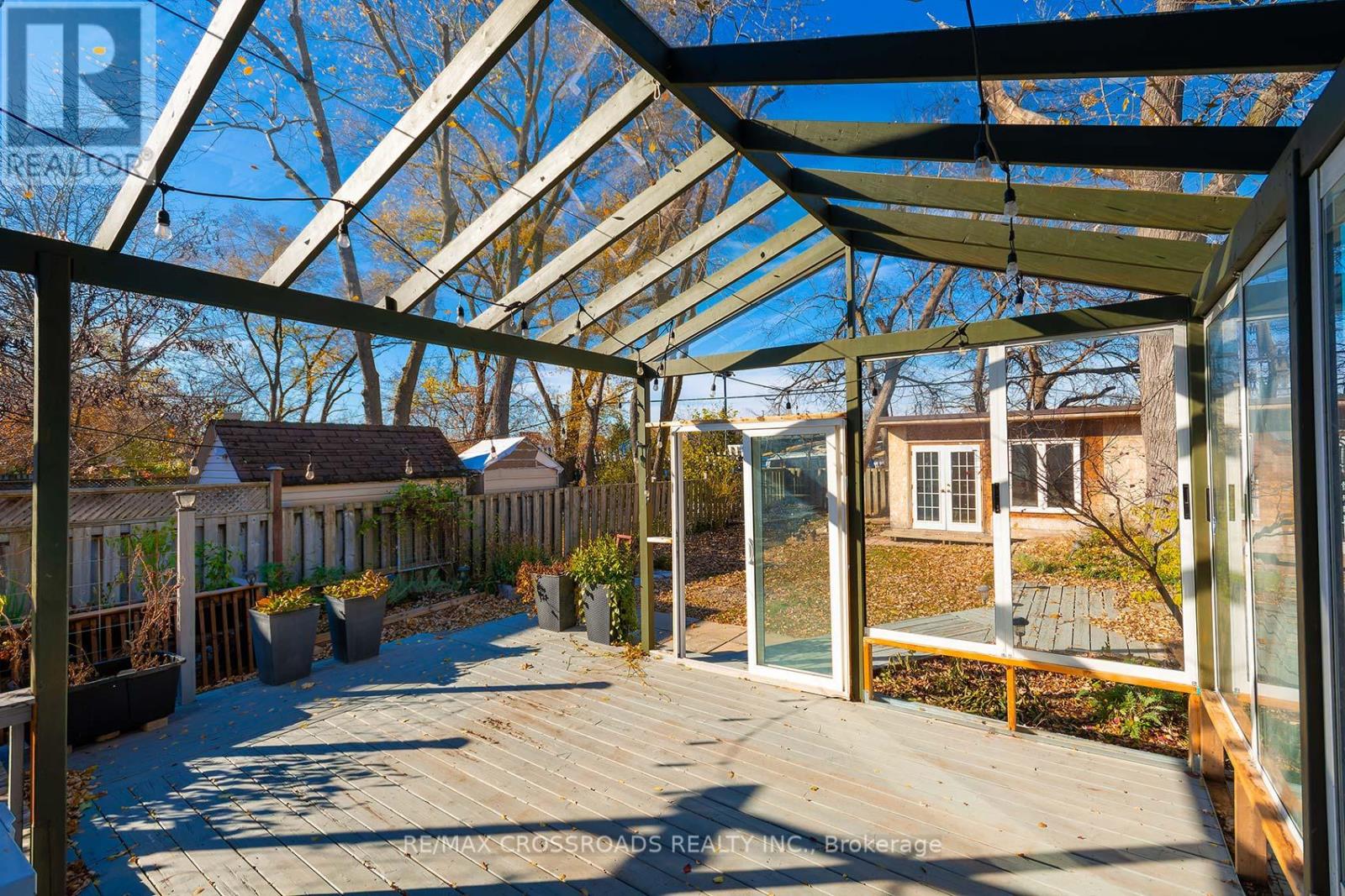 2371 BARCLAY RD