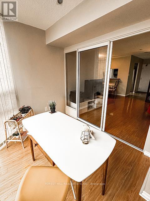 #807 -265 ENFIELD PL, #807