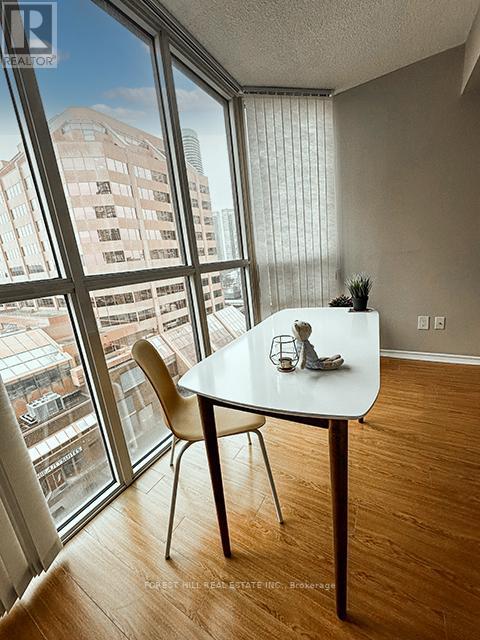#807 -265 ENFIELD PL, #807