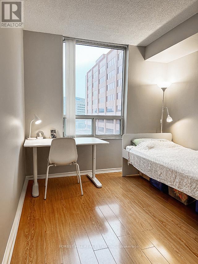 #807 -265 ENFIELD PL, #807