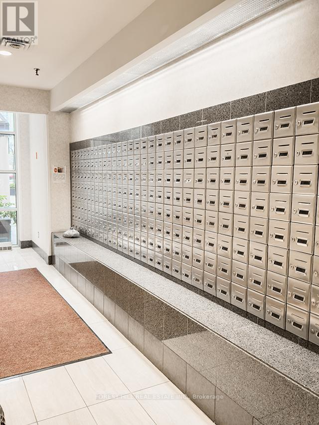 #807 -265 ENFIELD PL, #807