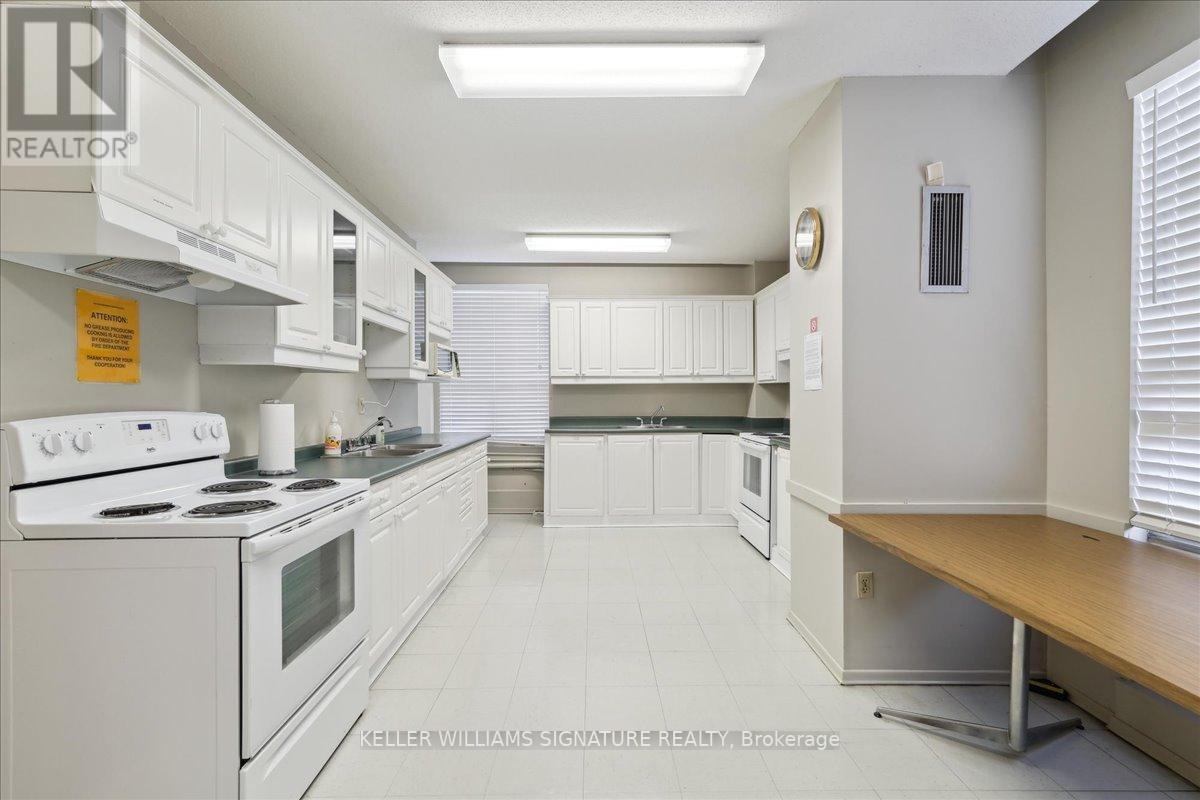 #1707 -2055 UPPER MIDDLE RD, #1707