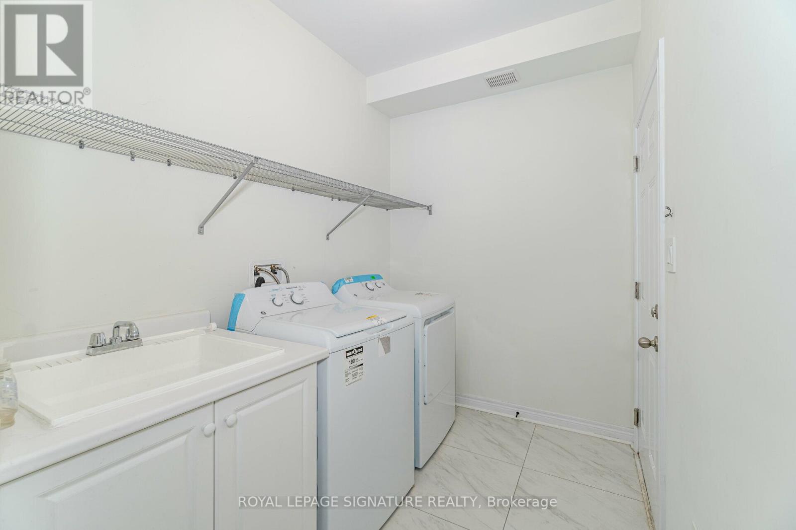 #1 -3 FARRINGDON CRES, #1