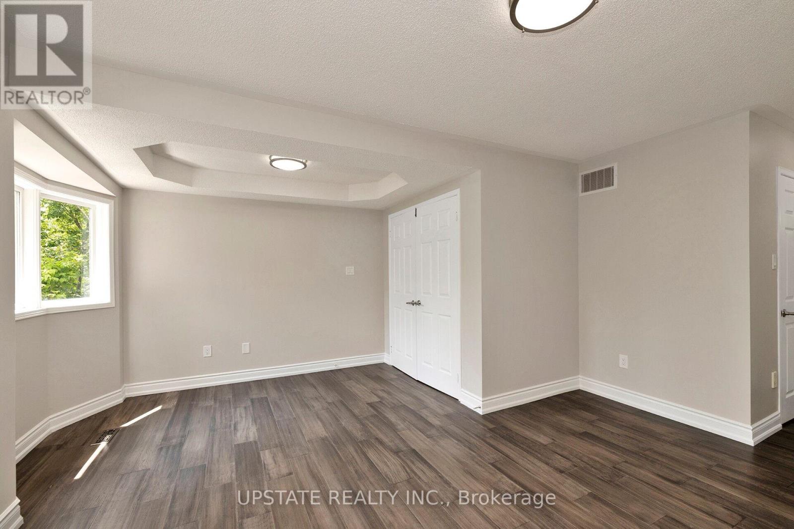 2262 YORKTOWN CIRC