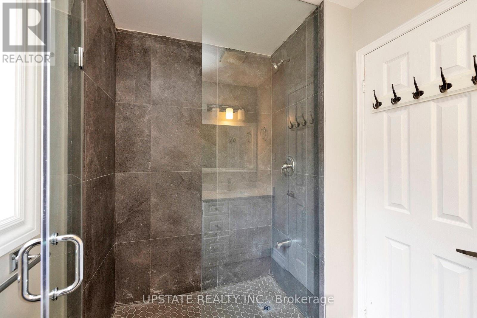 2262 YORKTOWN CIRC