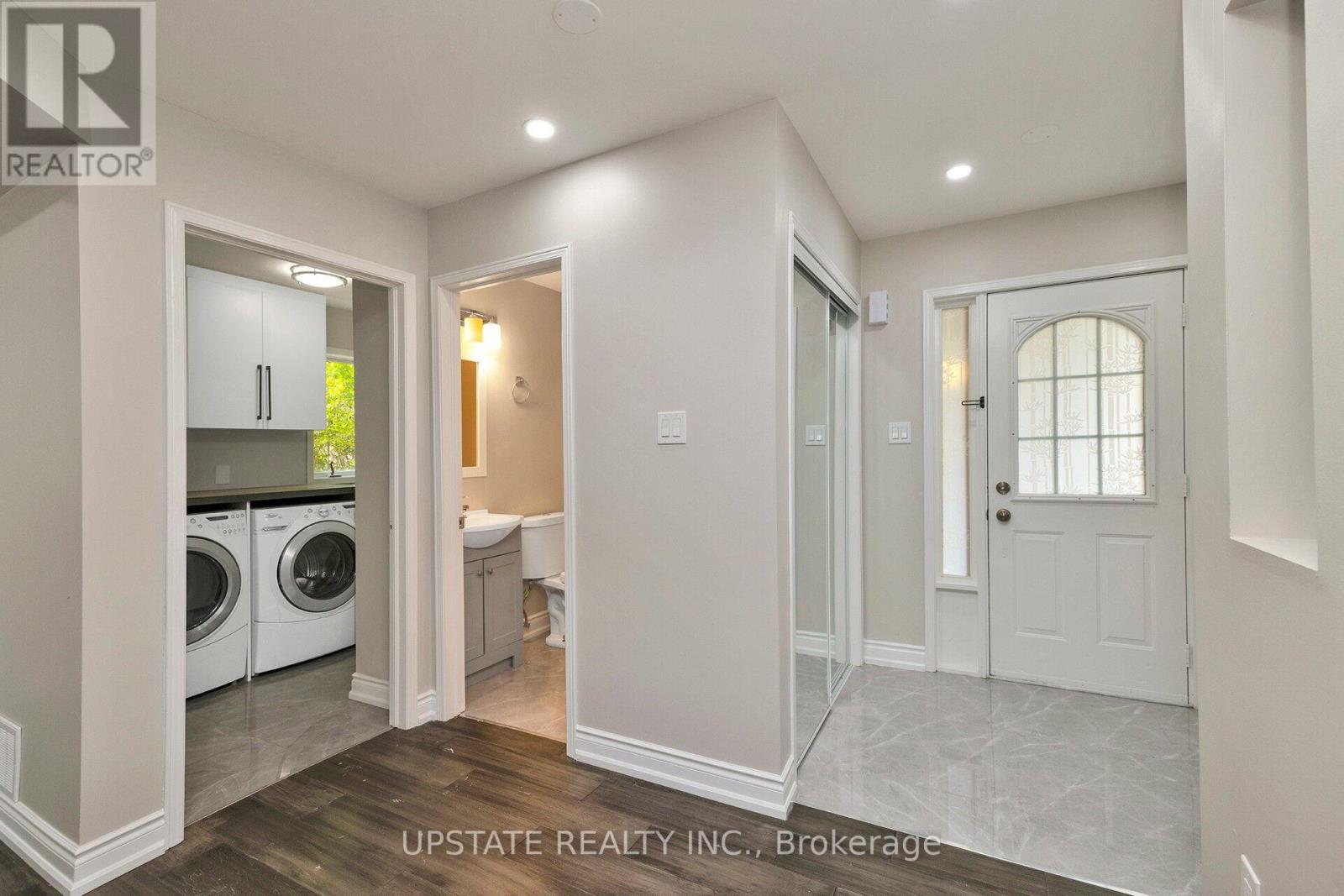 2262 YORKTOWN CIRC