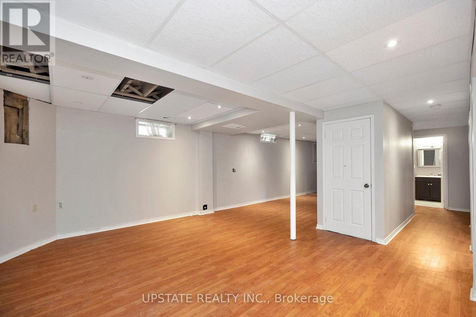 2262 YORKTOWN CIRC