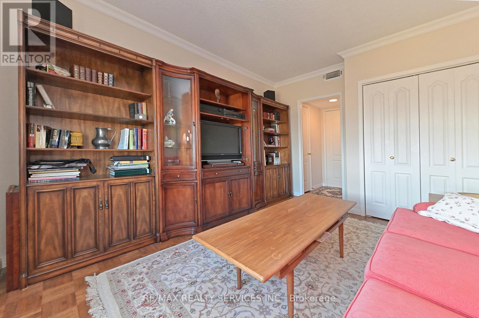 #804 -1905 PILGRIMS WAY, #804
