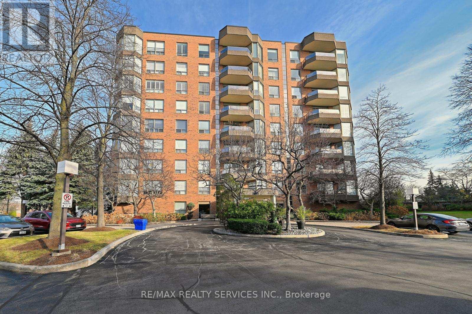 #804 -1905 PILGRIMS WAY, #804