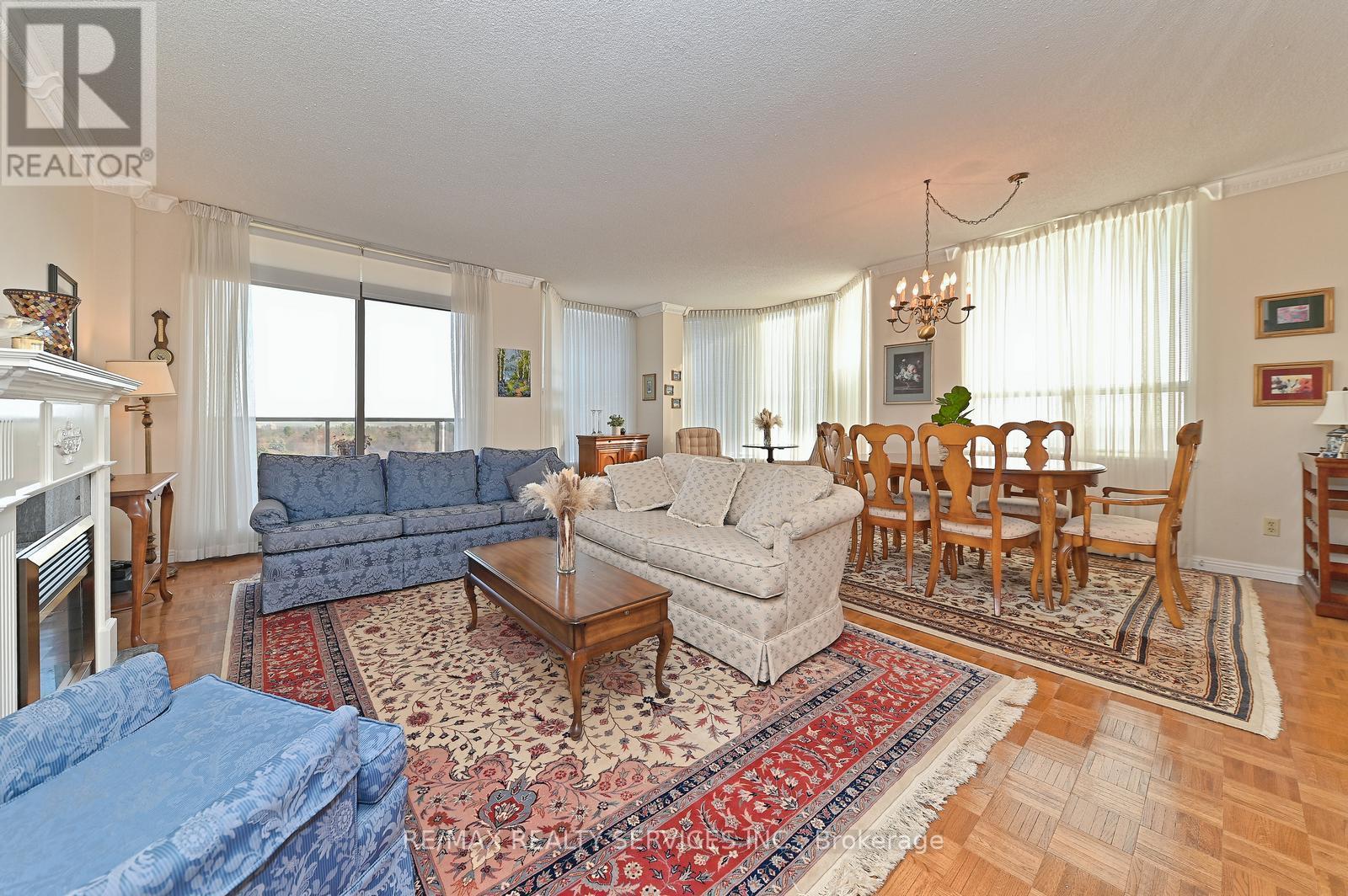 #804 -1905 PILGRIMS WAY, #804