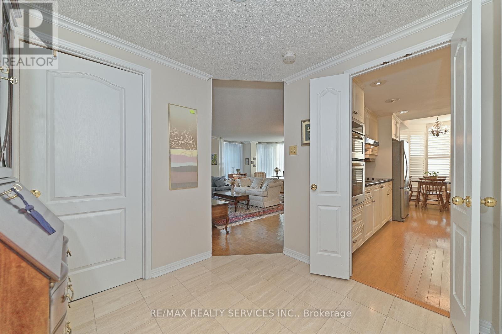 #804 -1905 PILGRIMS WAY, #804