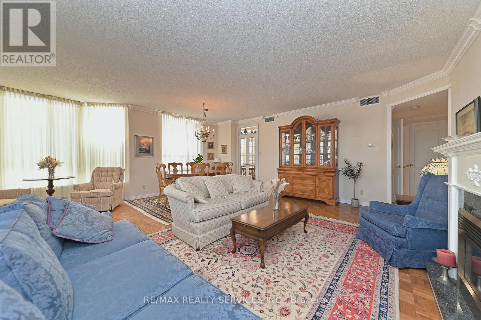 #804 -1905 PILGRIMS WAY, #804