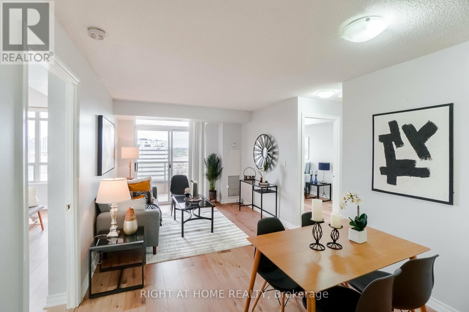 #1622 -3888 DUKE OF YORK BLVD, #1622