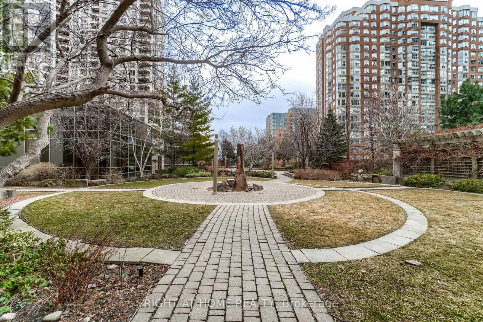 #1622 -3888 DUKE OF YORK BLVD, #1622