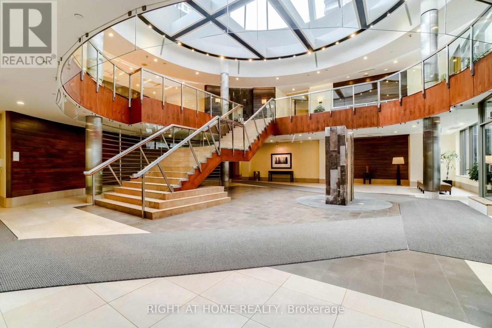 #1622 -3888 DUKE OF YORK BLVD, #1622