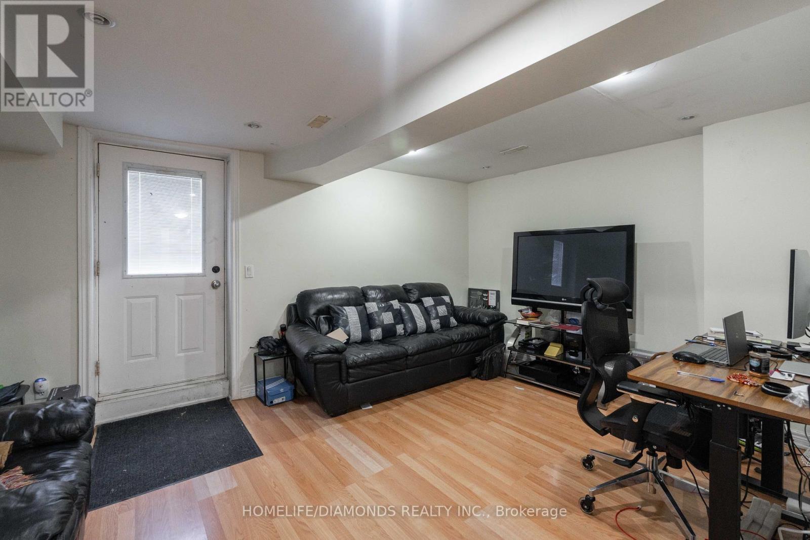 7173 VILLAGE WALK