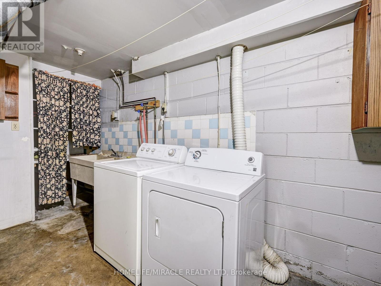 15 GRENADINE CRT