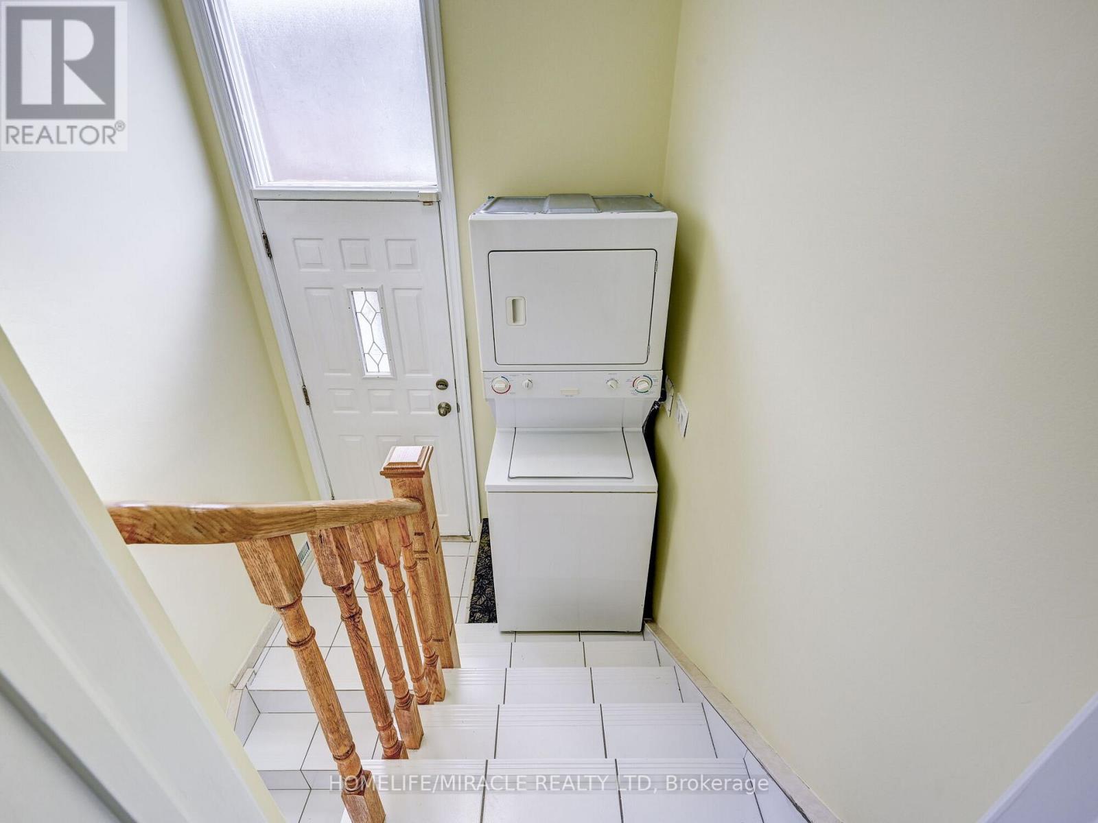 15 GRENADINE CRT