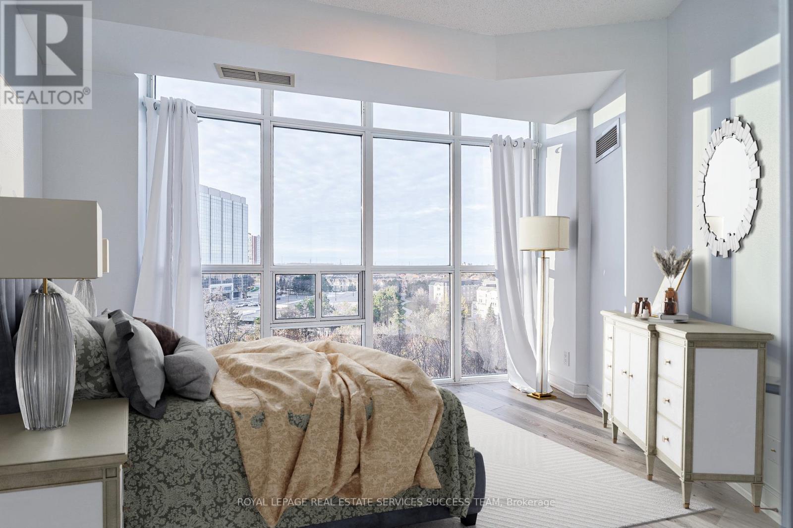 #910 -90 ABSOLUTE AVE, #910
